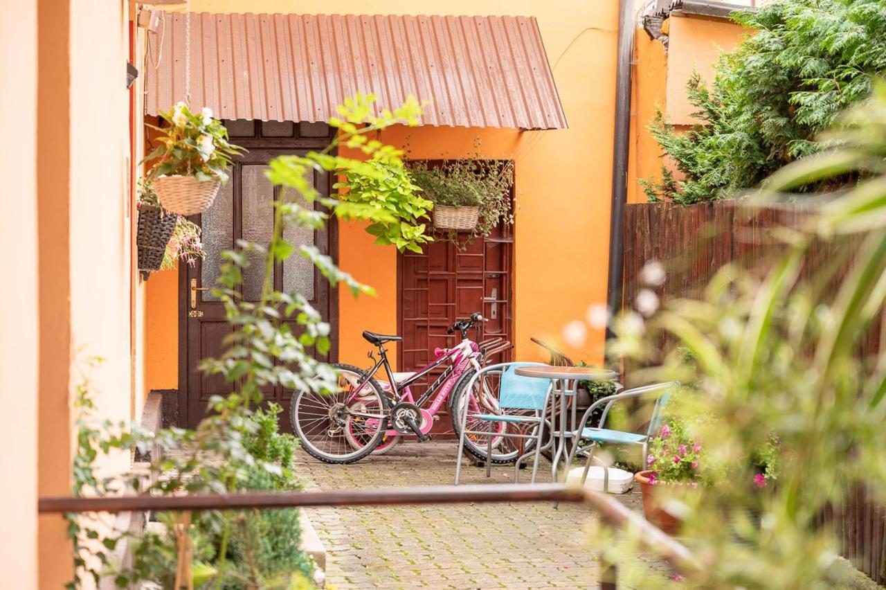 2- Izbovy Apartman Kajka V Penzion Trstena Bagian luar foto